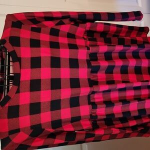 e. Luna/ Red and Black Plaid Long Sleeve BabyDoll Style Top/ Size 1X
